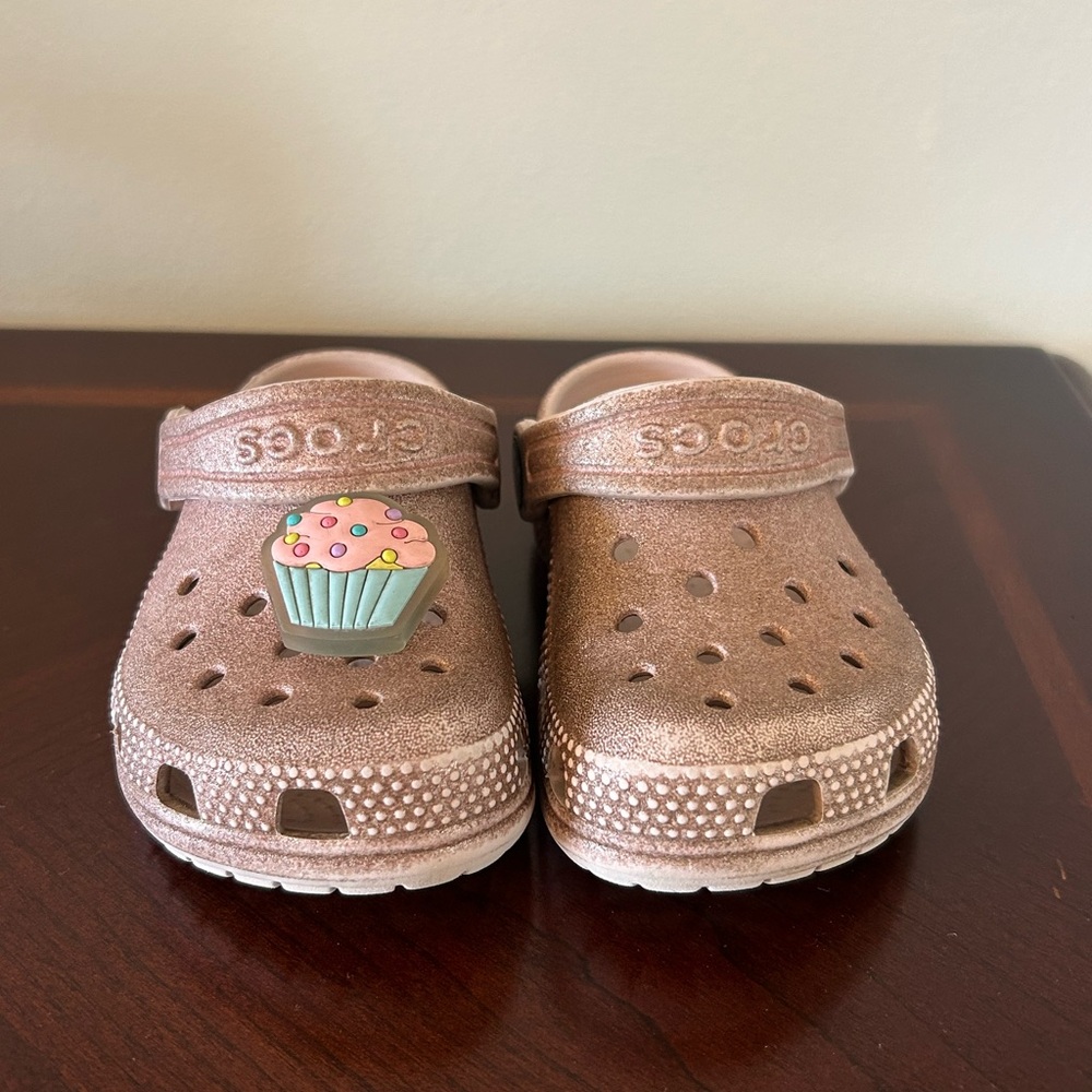 CROCS Kids Metallic Rose Gold Clogs with Cupcake Jibbitz